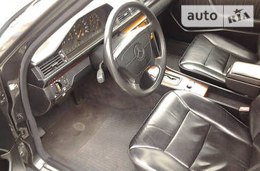 Седан Mercedes-Benz E-Class 1994 в 