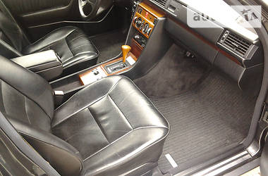 Седан Mercedes-Benz E-Class 1994 в 