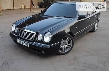 Седан Mercedes-Benz E-Class 1998 в Ровно