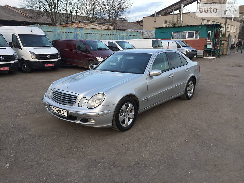 Седан Mercedes-Benz E-Class 2004 в Луцке