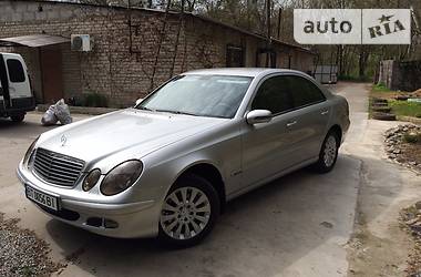 Седан Mercedes-Benz E-Class 2004 в Херсоне