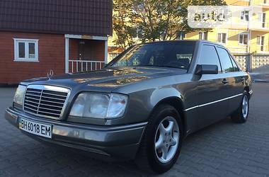 Седан Mercedes-Benz E-Class 1995 в Одессе