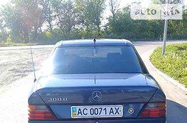 Седан Mercedes-Benz E-Class 1992 в Горохове