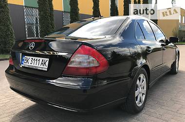 Седан Mercedes-Benz E-Class 2007 в Ровно