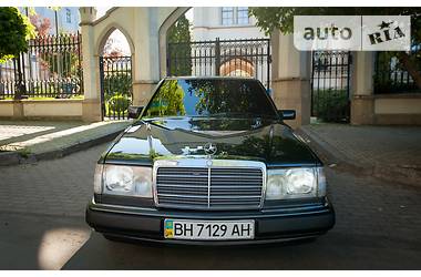 Седан Mercedes-Benz E-Class 1992 в Одессе