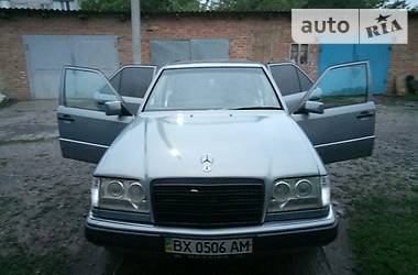 Седан Mercedes-Benz E-Class 1988 в Немирове