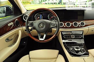 Седан Mercedes-Benz E-Class 2016 в Ровно