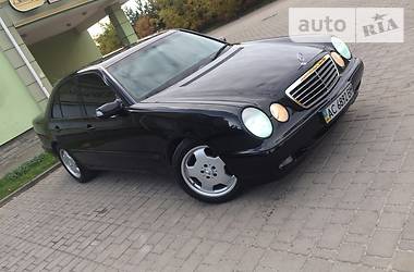 Седан Mercedes-Benz E-Class 2001 в Луцке