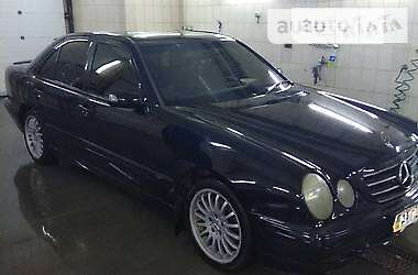 Седан Mercedes-Benz E-Class 2000 в Запорожье