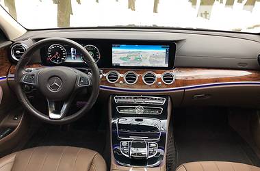 Седан Mercedes-Benz E-Class 2016 в Киеве