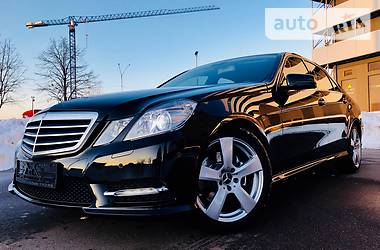 Седан Mercedes-Benz E-Class 2013 в Киеве