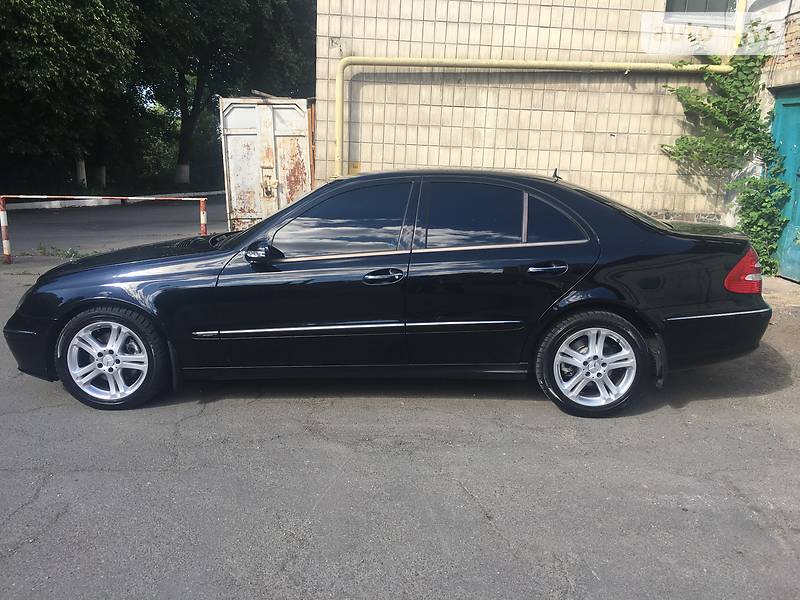 Седан Mercedes-Benz E-Class 2006 в Києві