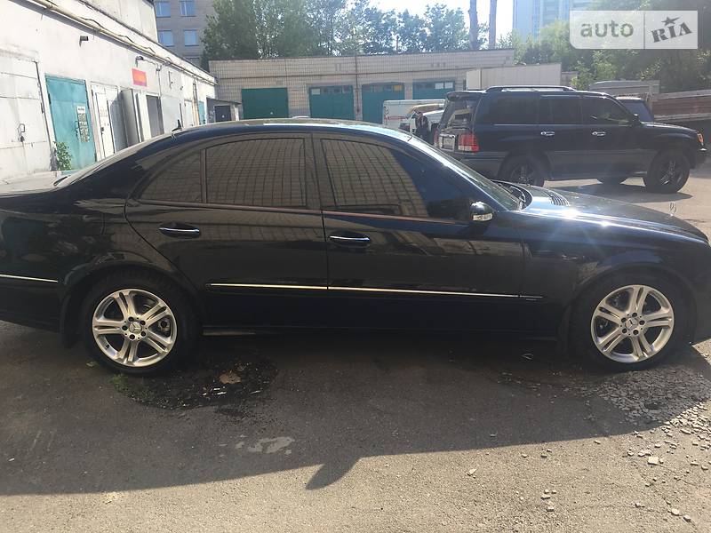 Седан Mercedes-Benz E-Class 2006 в Києві
