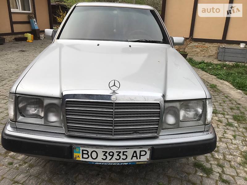 Седан Mercedes-Benz E-Class 1991 в Тернополе