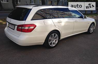 Універсал Mercedes-Benz E-Class 2010 в Івано-Франківську