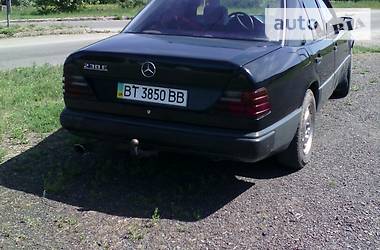 Седан Mercedes-Benz E-Class 1988 в Кривом Роге