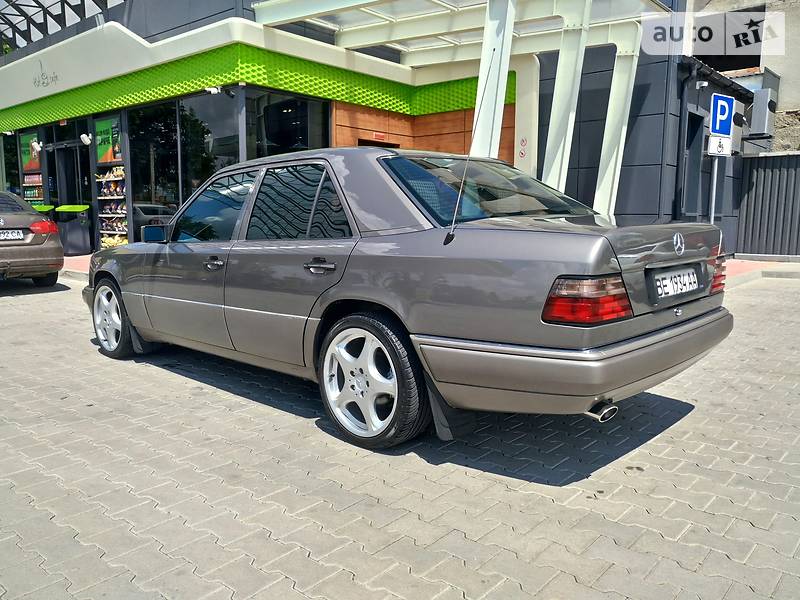 Седан Mercedes-Benz E-Class 1994 в Первомайске