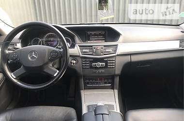 Седан Mercedes-Benz E-Class 2012 в Ужгороде