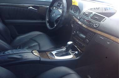 Седан Mercedes-Benz E-Class 2003 в Тячеве