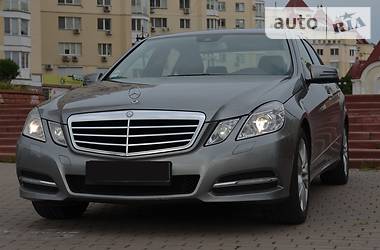 Седан Mercedes-Benz E-Class 2012 в Києві