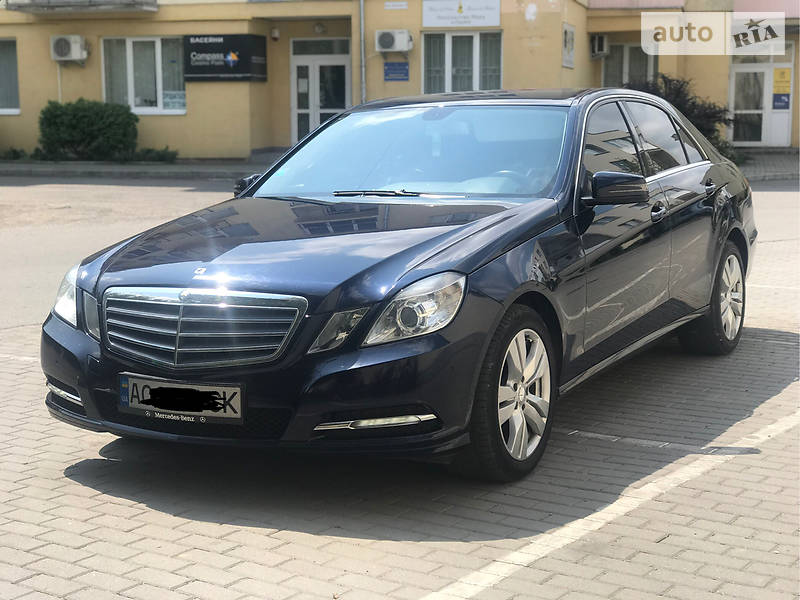 Седан Mercedes-Benz E-Class 2012 в Ужгороде