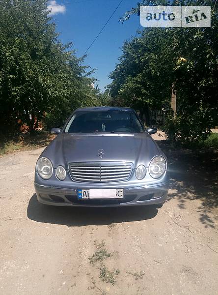 Седан Mercedes-Benz E-Class 2002 в Маріуполі