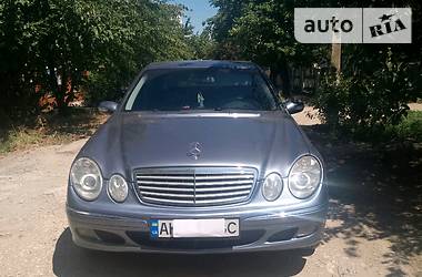 Седан Mercedes-Benz E-Class 2002 в Маріуполі