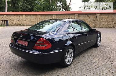 Седан Mercedes-Benz E-Class 2005 в Черновцах