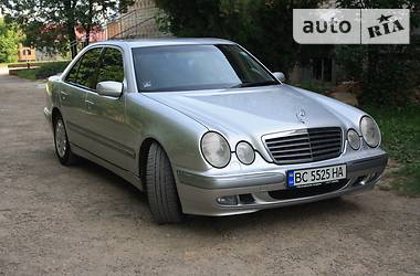 Седан Mercedes-Benz E-Class 2000 в Самборі