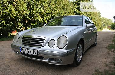 Седан Mercedes-Benz E-Class 2000 в Самборі