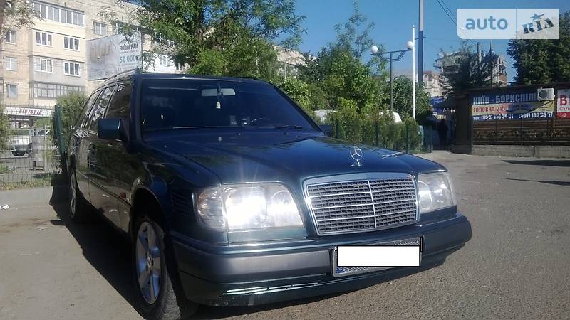 Універсал Mercedes-Benz E-Class 1995 в Чернівцях