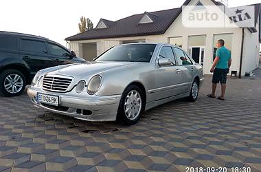 Седан Mercedes-Benz E-Class 2001 в Скадовске