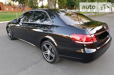 Седан Mercedes-Benz E-Class 2013 в Киеве