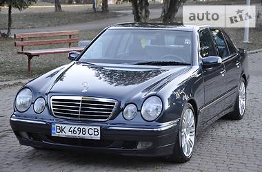 Седан Mercedes-Benz E-Class 2001 в Ровно