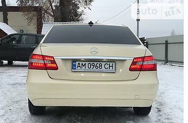 Седан Mercedes-Benz E-Class 2012 в Березному