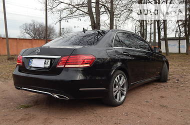 Седан Mercedes-Benz E-Class 2013 в Киеве