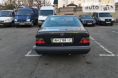 Купе Mercedes-Benz E-Class 1994 в Киеве