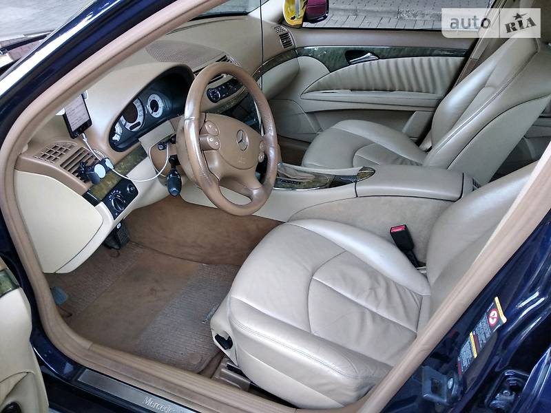 Седан Mercedes-Benz E-Class 2006 в Дніпрі