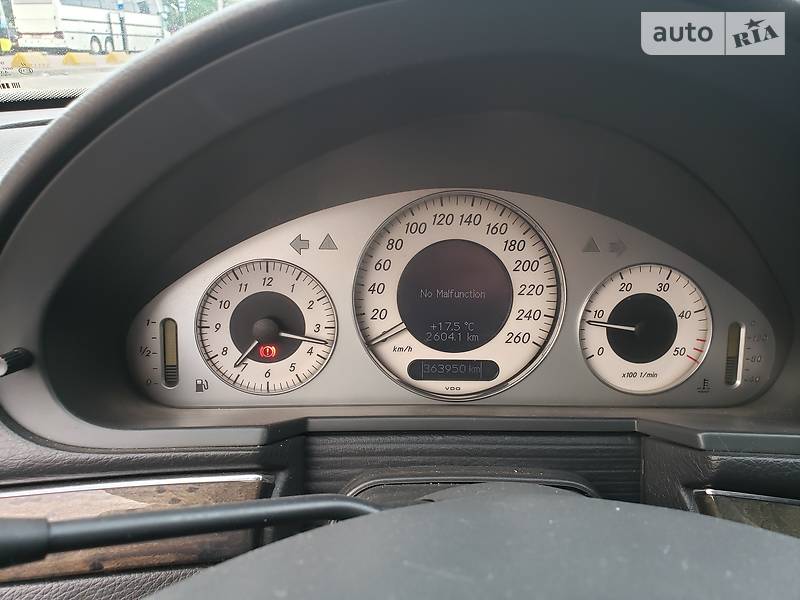 Седан Mercedes-Benz E-Class 2002 в Львові
