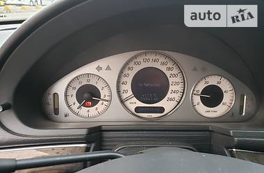 Седан Mercedes-Benz E-Class 2002 в 