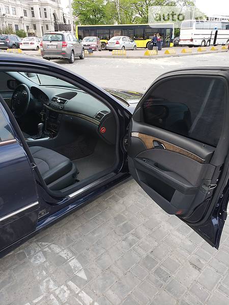 Седан Mercedes-Benz E-Class 2002 в Львові