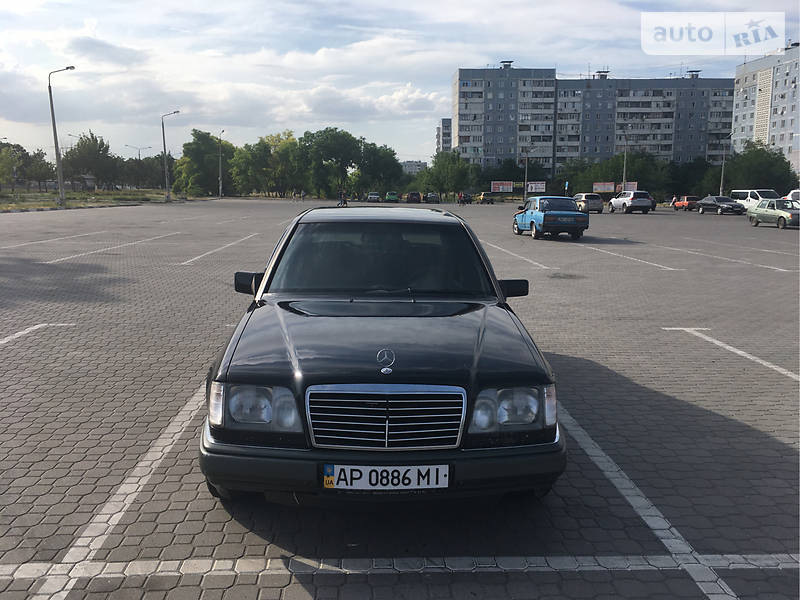 Седан Mercedes-Benz E-Class 1994 в Запоріжжі