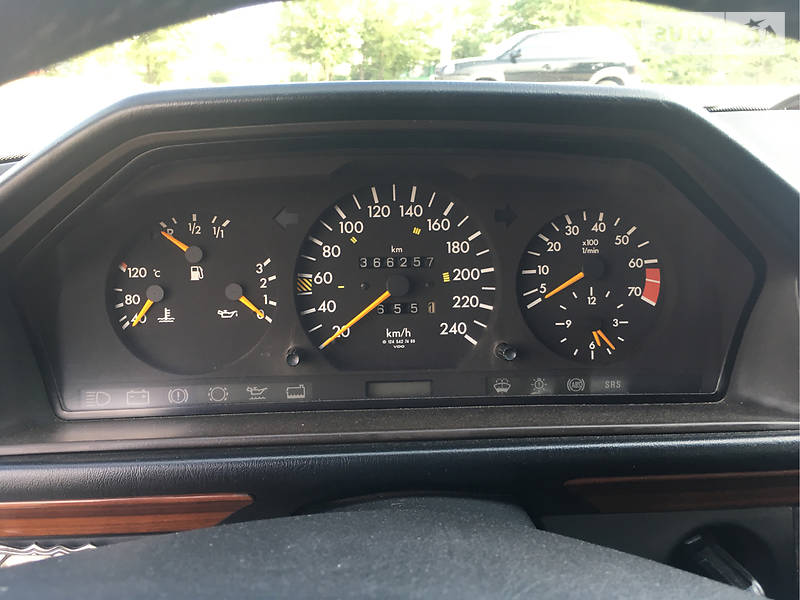 Седан Mercedes-Benz E-Class 1994 в Запоріжжі