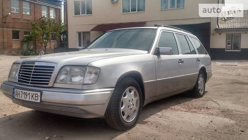 Універсал Mercedes-Benz E-Class 1994 в Кропивницькому