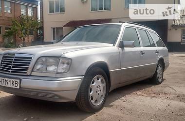 Універсал Mercedes-Benz E-Class 1994 в 