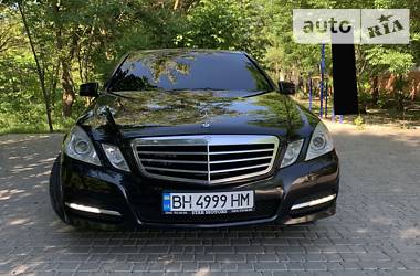 Седан Mercedes-Benz E-Class 2012 в Одессе