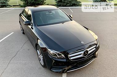 Седан Mercedes-Benz E-Class 2017 в Киеве