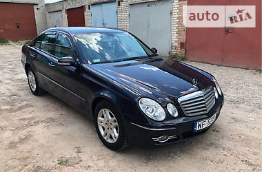 Седан Mercedes-Benz E-Class 2003 в Луцке