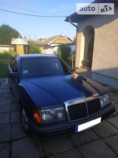 Седан Mercedes-Benz E-Class 1985 в 