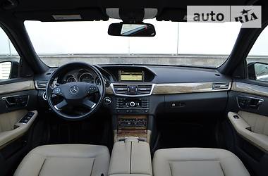 Седан Mercedes-Benz E-Class 2011 в Харькове